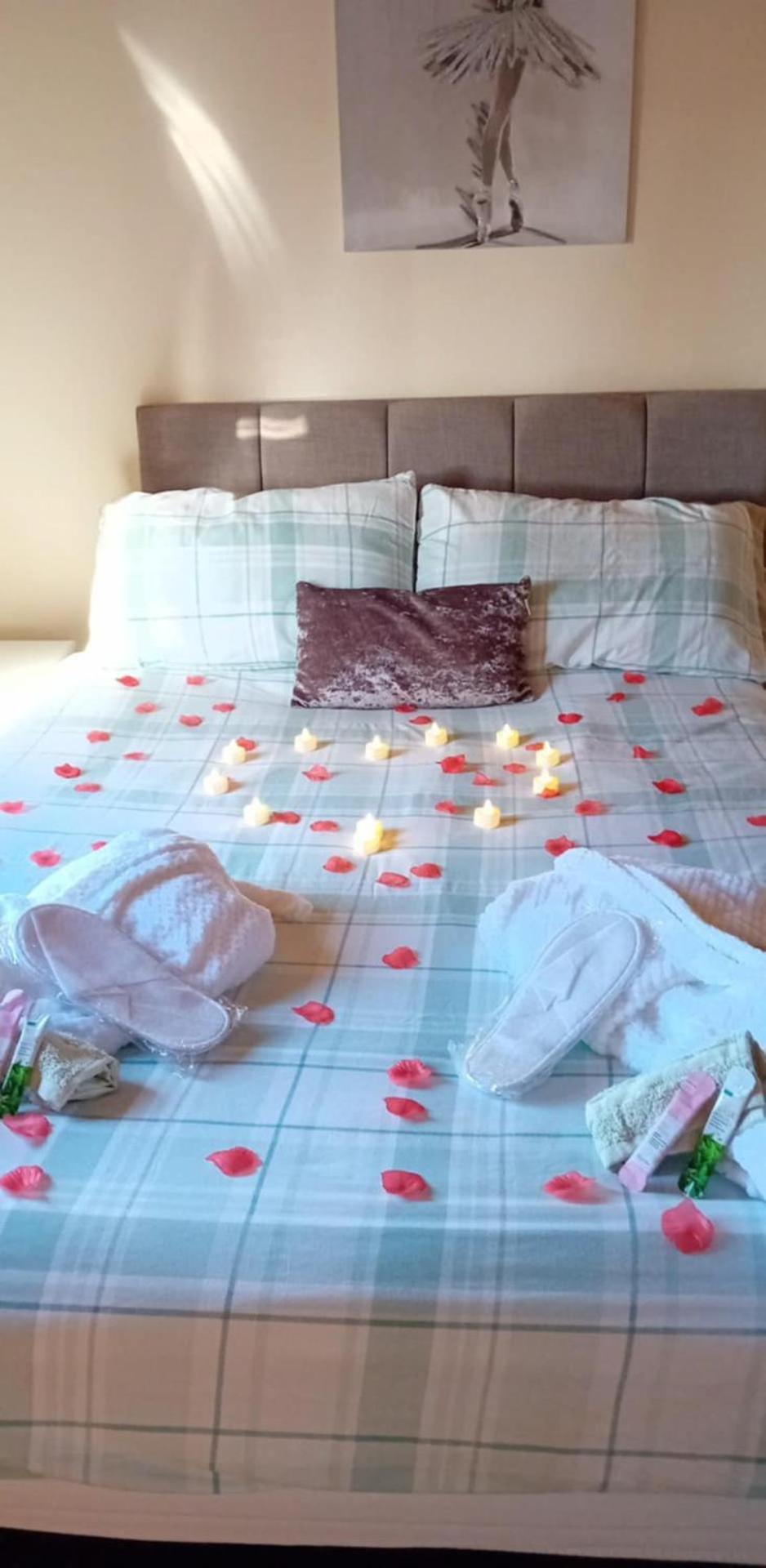 Baytree Lodge At Three Lochs Holiday Park, New Ask About Our Packages Birthday ,Anniversary,Family,Pamper Packages Available Balminnoch Exterior foto